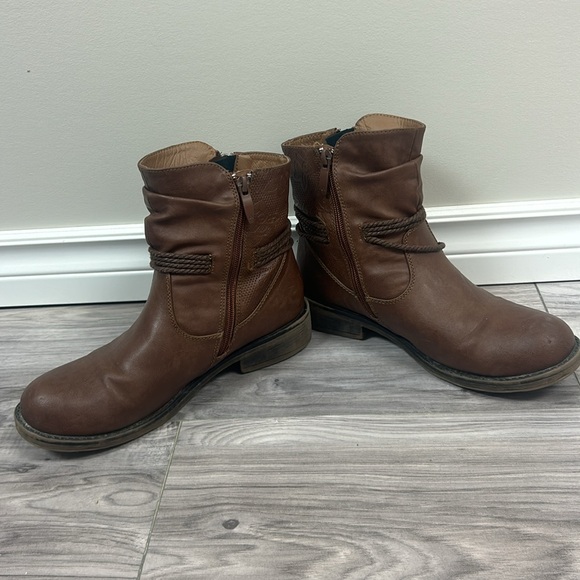 Brown Taxi ankle boots - Picture 2 of 7